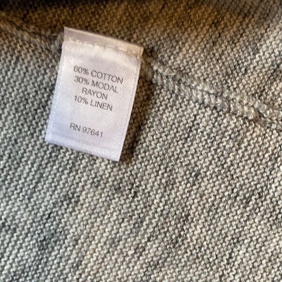 Light Gray Open-Front Women's Sweater Vest - Picture 4 of 8